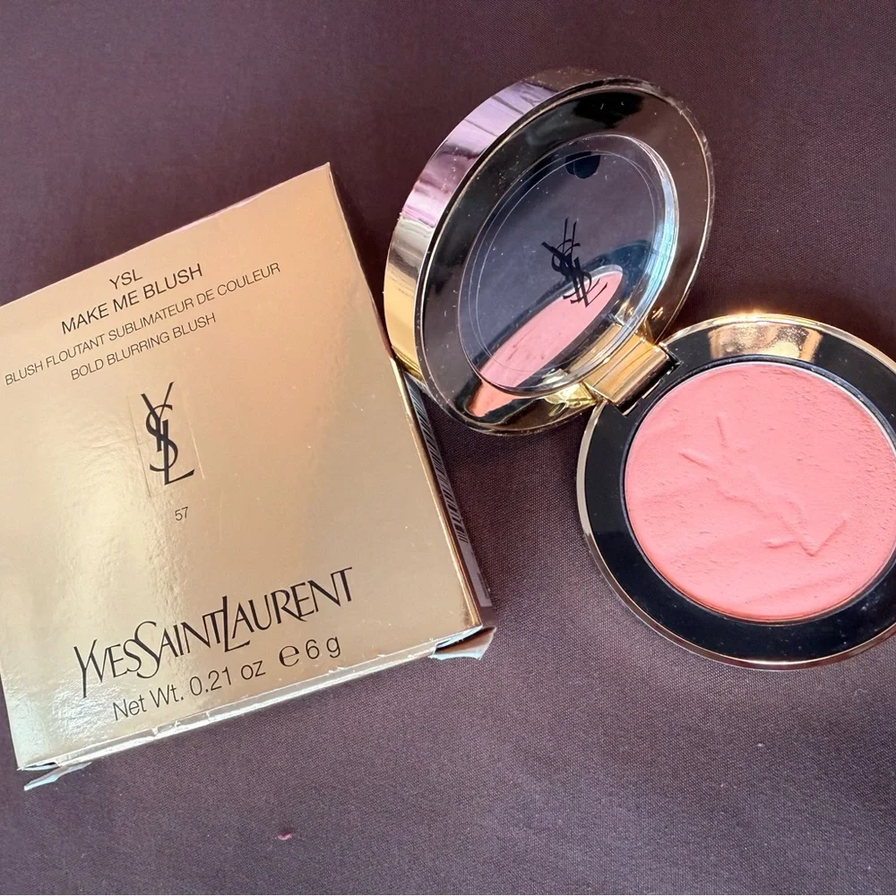 YSL MAKE ME BLUSH - BOLD BLURRING BLUSH
24H ALL DAY LONG - Picture 5 of 6